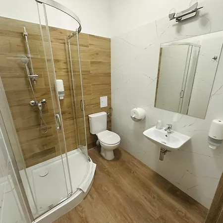 Miejsca Noclegowe W Arka Medical Kapszulahotel *